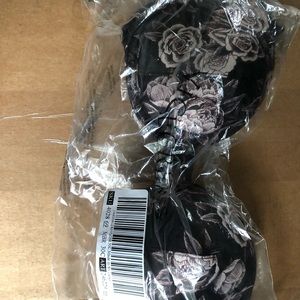 NWT Victoria’s Secret 30C Push-up Bra